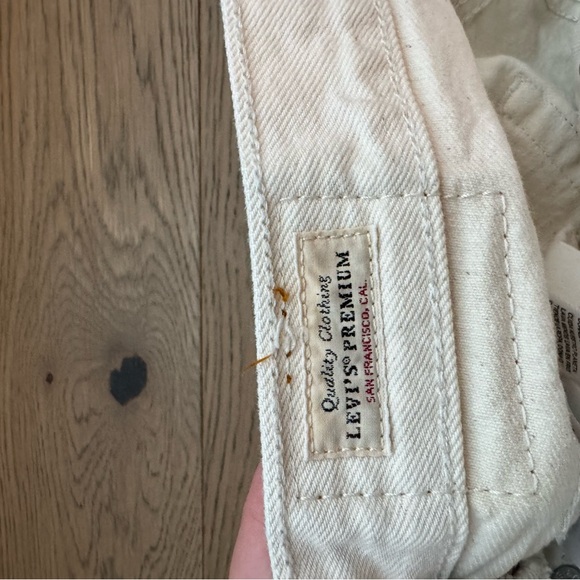 Vintage cream Levi’s jeans never worn - Picture 2 of 5